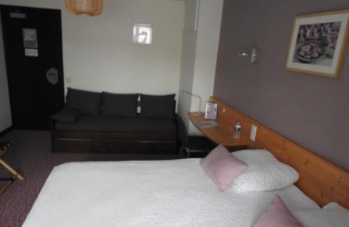 Saint-Julien-Chapteuil Hotel | Le Barriol