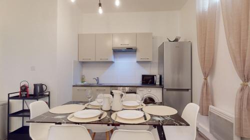 Poincare Apartment | Le Beau Bourg *