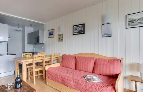 Tignes le Lac Apartment | Le Bec Rouge (Le Lac) by Interhome