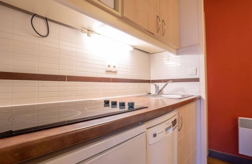 Cap Esterel Apartment | Le Belvédère (V2 013) by Interhome