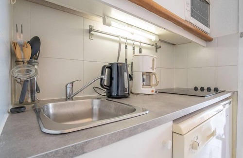 Le Dramont Apartment | Le Belvédère(R3 221) by Interhome