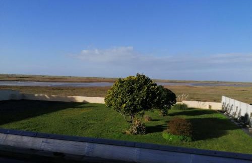 Bricqueville-sur-Mer House | LE BELLEVUE 47 gîte touristique 3 étoiles