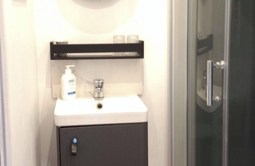 Saint-Aignan Bed & Breakfast | Le Black Dog Bedroom 4