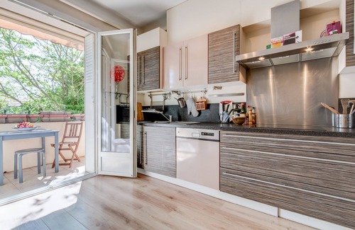 Couronne Urbaine Apartment | Le Blondel 2 Bedrooms Feng Shui Spirit Town Center long term welcome