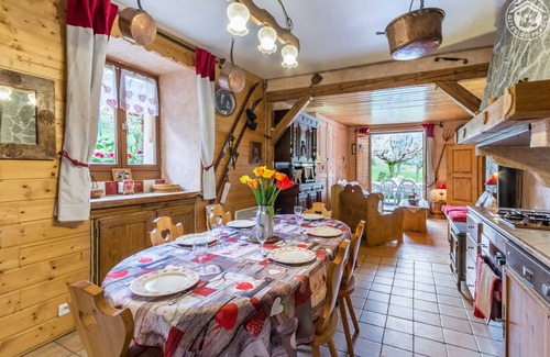 Belledonne House | LE Boedete - LA Chapelle