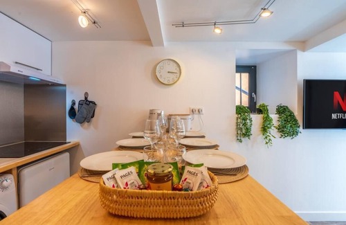 Mende Apartment | Le Bohème - Spa/Netflix/Wifi Fibre/Centre Ville - Stay Lozère