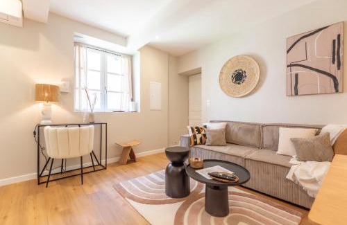 Macon Apartment | Le Boho . Centre-ville Mâcon . Proche gare . Design . Neuf . Wifi . Climatisation . Confort