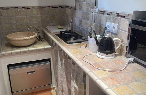 Violes House | LE BORIE gites for 2 persons dog allowed - under 16 kg