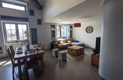 Le Puy-en-Velay Apartment | Le Bouillon duplex in the heart of the old town ★