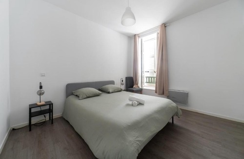 Thermal Apartment | Le Brit - Grand appartement design, 3 chambres, centre ville