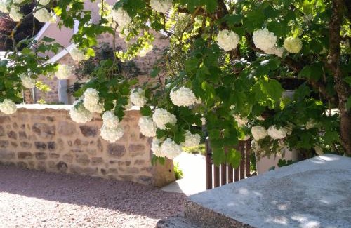La Guiche House | Le Cèdre enchanté