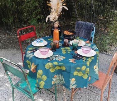 L'Isle-sur-la-Sorgue House | le cabanon du clos