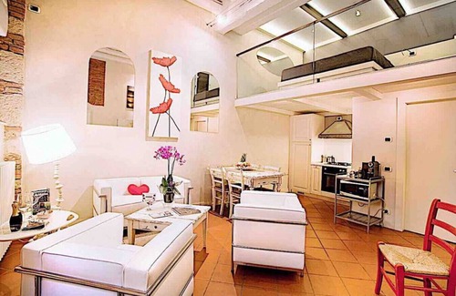 Verona City Centre Apartment | Le Cadreghe - ROSSA - 2PAX central downtown