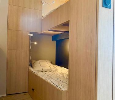 Le Couchant Apartment | LE CALI, P2 Cabine dans une résidence avec piscine, vue mer et parking privé