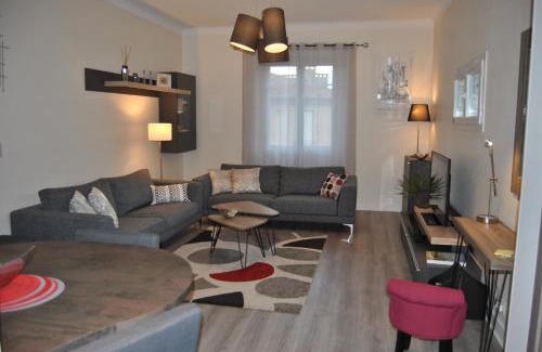 California - Pezou Apartment | Le Calme au Centre Ville à 10 minutes à pied de la Croisette et des plages