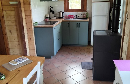 Saint-Paul-les-Dax Ski Chalet | Le Calme au Milieu de la Forêt : Chalet Rénové Avec Piscine Partagée