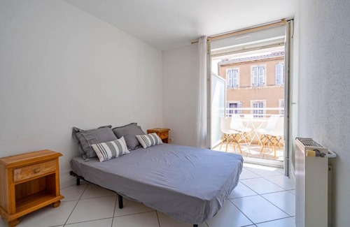 La Conception Apartment | "Le Calypso" Confortable appartement avec balcon pour 4 personnes à Marseille