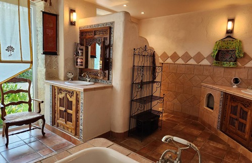 Espeluche Other | Le Carré Provençal