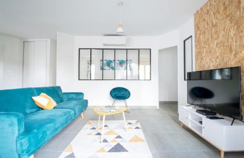 Saint-Seurin-De-Cursac Apartment | LE CARRELET DE L'ESTUAIRE , Jolie MAISON ENTIÈRE à 9 min DE LA CITADELLE