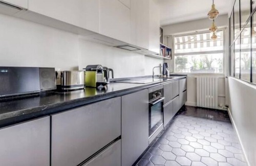 Villa Montmorency Apartment | Le Carrousel d'Auteuil - Sophisticated and Bright