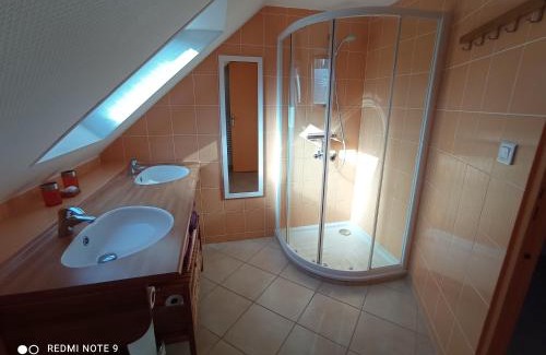 Plougastel-Daoulas House | Le Casino à larmor