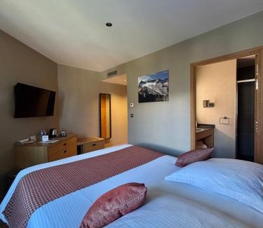 Bagneres-de-Luchon Hotel | LE CASTEL D'ALTI