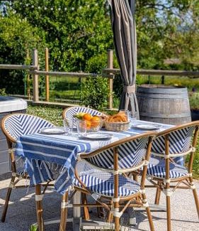 Epernay House | LE CEMAROSE Cottage & Spa Terrace Garden & lovely View