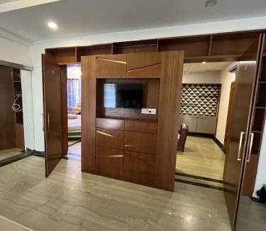 Krishna Karanai Hotel | Le' Chârtleē Resort
