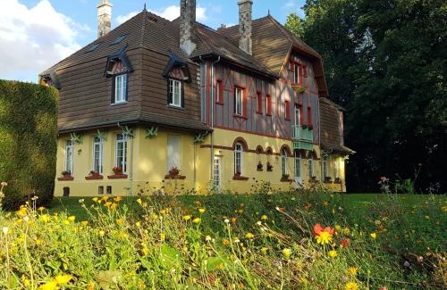 Mesnil-Martinsart Bed & Breakfast | Le château de Mesnil 1916