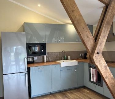 Les Salles-De-Castillon House | Le Chai