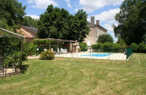 Saint-Pierre-de-Cole House | Le Chai Gite