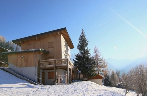 Vallandry Ski Chalet | Le Chalet, a 12 person chalet with sauna, hot tub and you can ski from the door