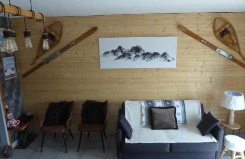 Superbolquere House | le chalet Cerdan - classé 3 étoiles - 5 personnes-2 chambres- parking -garage-jardin-WIFI-rénové en 2023