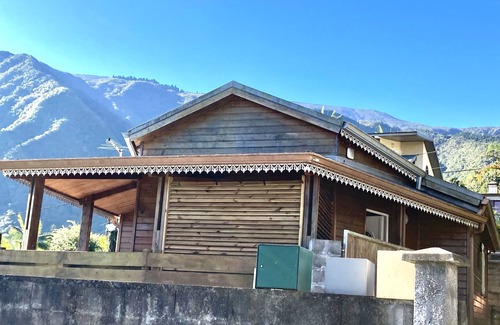 Saint-Louis Ski Chalet | Le chalet des cyprès on Reunion Island