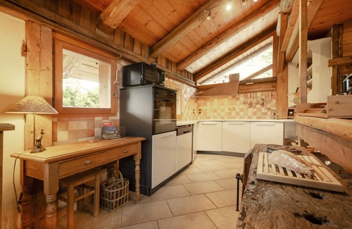 Flumet Ski Chalet | Le Chalet du Renard and its Studios