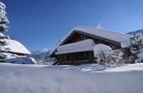 Flumet Ski Chalet | Le Chalet du Renard and its Studios