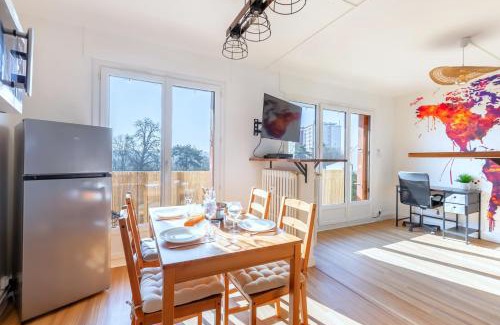 Thorigny-sur-Marne Apartment | Le Chalet - GARE 3 min - PARIS 20 min - DISNEY 25 min - Lumineux & Chaleureux - Free WIFI