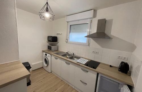 Miroir - Batignolles Apartment | Le Chaleureux, accueillant, gare, parking gratuit
