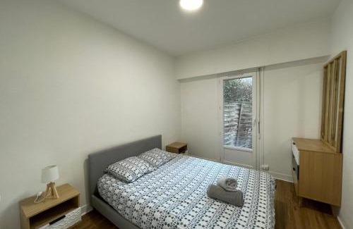 Anatole France Danton House | Le Chaleureux Collard