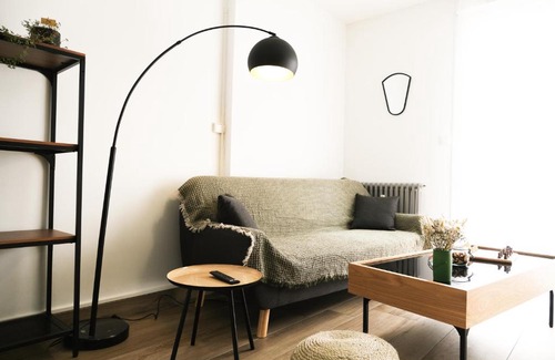 Laval Apartment | Le Chambord