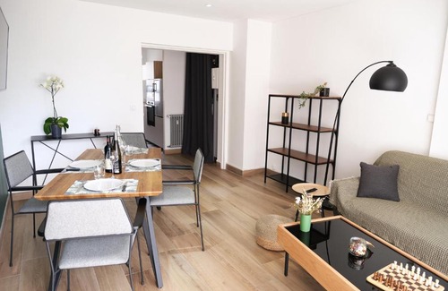 Laval Apartment | Le Chambord