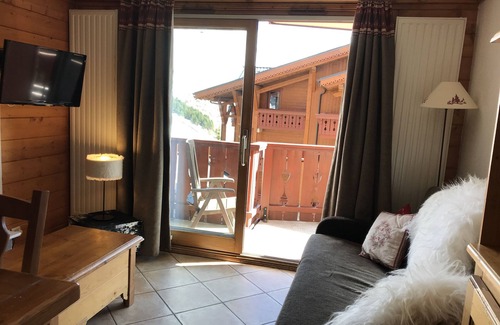 Reberty Apartment | Le Chamois des Alpages - 2 bed apartment great location on the slopes