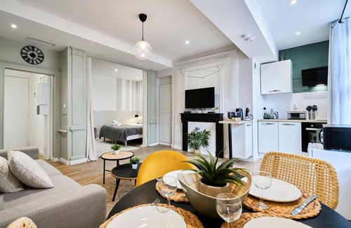 Old Town Apartment | Le Champenois*Central*Station*WiFi*3*Mon Groom