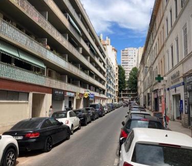 Le Pharo Apartment | Le chant des vagues