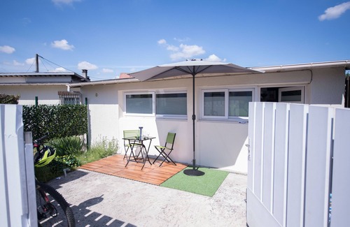 Pontault-Combault House | Le Charmant Pontault Parking Jardin