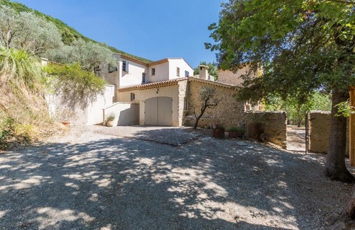 Oraison House | Le charme d'un pigeonnier provençal avec piscine