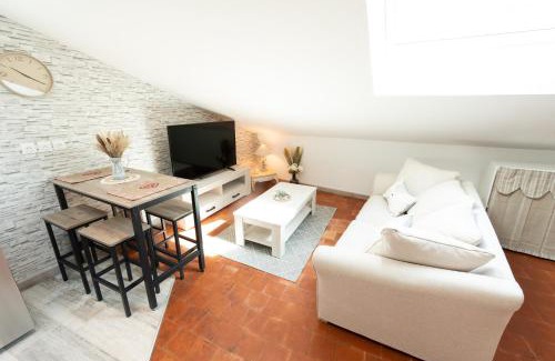 Riez Apartment | Le charme sous les toits classé 3 étoiles