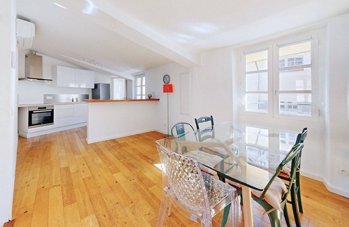 Aix-en-Provence Historic Centre Apartment | Le Chastel, historic center, T3 refurbished