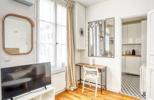 Notre-Dame Apartment | Le Chat Botté - Versailles