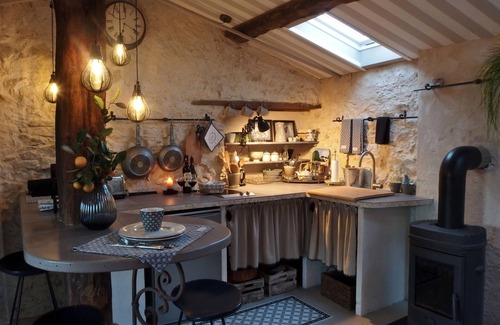 Le Collet Apartment | Le Chat Noir - Cosy apartment for two